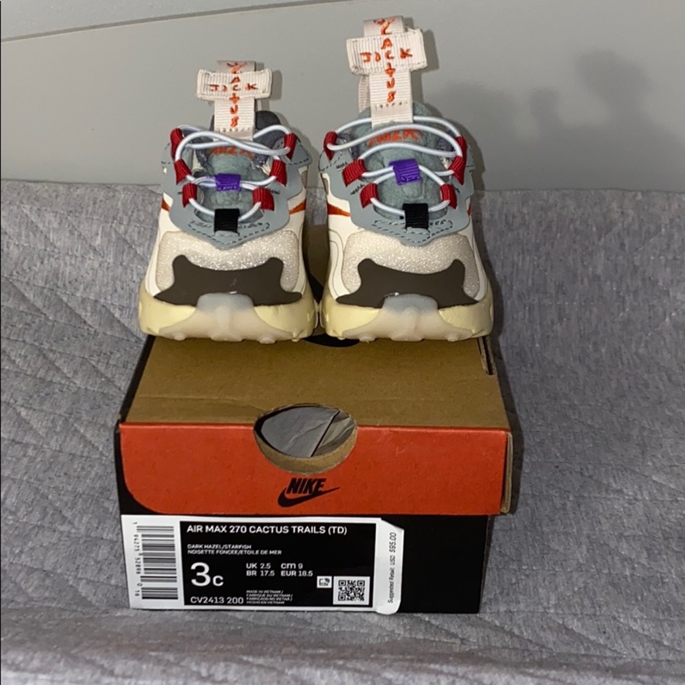 Travis Scott air max 270